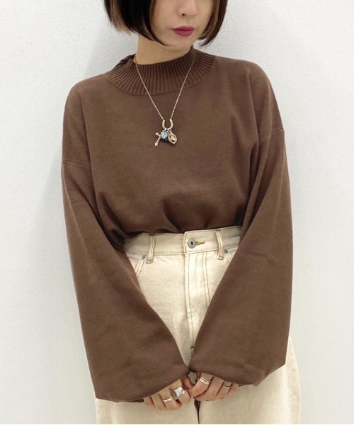 apres jour mignon(アプレジュールミニョン)の「モックネック袖ボリュームニット【ZOZOTOWN限定アイテム】(ニット/セーター・レディース・ブラック/アイボリー/ダークブラウン/パープル/モカ/ブルー系その他・X-LARGE/フリー)」の20枚目の写真