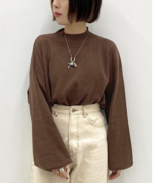 apres jour mignon(アプレジュールミニョン)の「モックネック袖ボリュームニット【ZOZOTOWN限定アイテム】(ニット/セーター・レディース・ブラック/アイボリー/ダークブラウン/パープル/モカ/ブルー系その他・X-LARGE/フリー)」の21枚目の写真