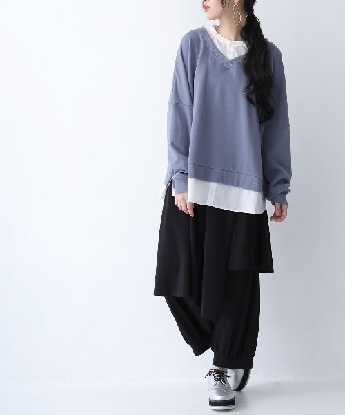 osharewalker（オシャレウォーカー）の「『シャツドッキングVネックスウェット』（スウェット・レディース・ミント/ブラック/グレイッシュベージュ/グレイッシュブルー・FREE）」の8枚目の写真