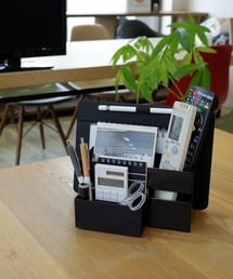 GLOBAL FORME CONCRETE（グローバルフォルムコンクリート）の「【COLLEND】リモコン&タブレットホルダー（ポケット付）（収納グッズ）」