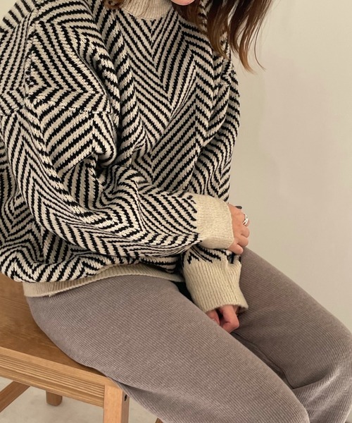 LE MORE（リモア）の「ヘリンボーンニット（ニット/セーター・レディース・ブラック/ベージュ・FREE）」の5枚目の写真