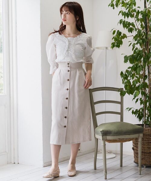 MAJESTIC LEGON（マジェスティックレゴン）の「スリムIラインスカート（スカート・レディース・ベージュ/カーキオリーブ/アイボリー・SMALL/MEDIUM）」の2枚目の写真