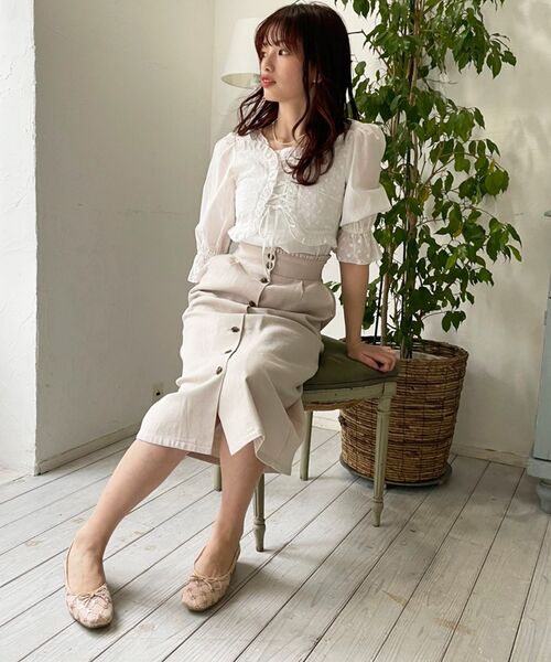 MAJESTIC LEGON（マジェスティックレゴン）の「スリムIラインスカート（スカート・レディース・ベージュ/カーキオリーブ/アイボリー・SMALL/MEDIUM）」の5枚目の写真