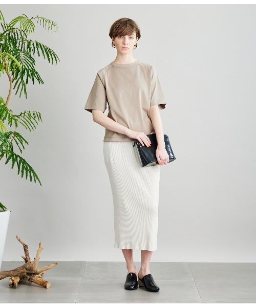 SIPULI（シプリ）の「[ULTIMA] Heavy Cotton Jersey ラグランスリーブTシャツ（Tシャツ/カットソー・レディース・ネイビー/モスグリーン/ベージュ・3/2）」の12枚目の写真