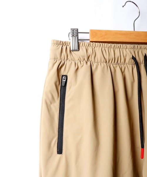 LONSDALE（ロンズデール）の「LONSDALE 接触冷感 吸汗速乾 UVカット ストレッチ ナイロンニット トラックパンツ ジョガーパンツ（その他パンツ・メンズ・ブラック/ベージュ/ネイビー・L/M/LL）」の6枚目の写真