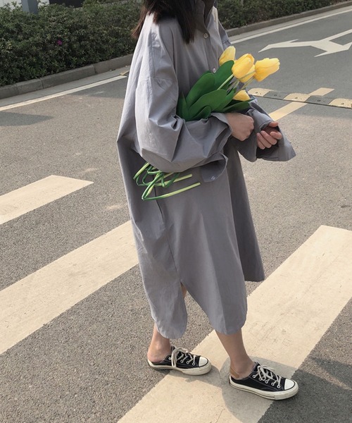 Girly Doll（ガーリードール）の「大人カジュアル　ミディ丈シャツワンピース（シャツワンピース・レディース・ブルー/ホワイト/グレイッシュベージュ/ブラック/ライトブルー・FREE）」の22枚目の写真