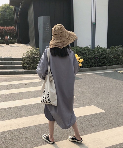 Girly Doll（ガーリードール）の「大人カジュアル　ミディ丈シャツワンピース（シャツワンピース・レディース・ブルー/ホワイト/グレイッシュベージュ/ブラック/ライトブルー・FREE）」の19枚目の写真