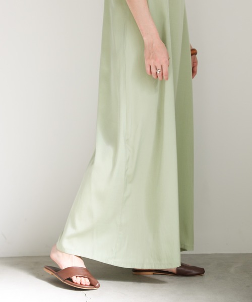 select MOCA(セレクトモカ)の「2021 SS スムースサテンリラックスキャミワンピース(ワンピース・レディース・ミント/パープル/ピンク・FREE)」の5枚目の写真