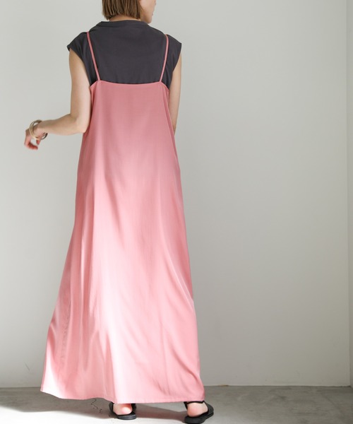 select MOCA(セレクトモカ)の「2021 SS スムースサテンリラックスキャミワンピース(ワンピース・レディース・ミント/パープル/ピンク・FREE)」の22枚目の写真