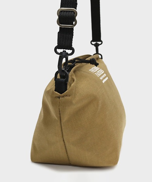 FREDRIK PACKERS（フレドリックパッカーズ）の「【FREDRIK PACKERS】1000D FAM SHOULDER M ミニショルダーサコッシュ（ショルダーバッグ・レディース・ブラック/ベージュ/オリーブ/レオパード・FREE）」の18枚目の写真