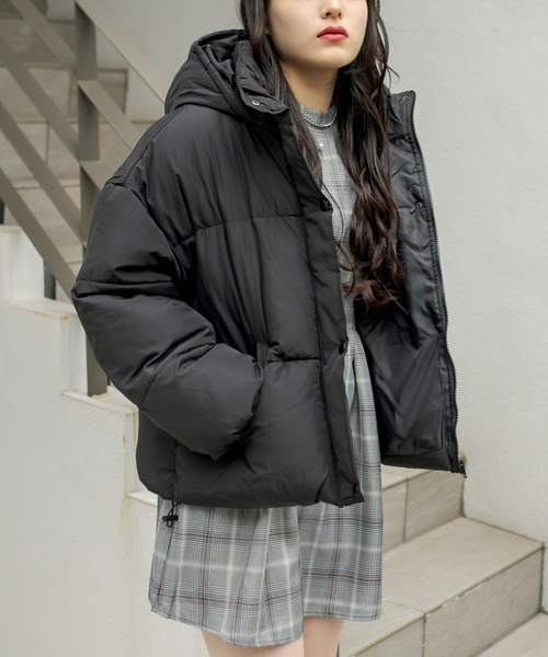 RASVOA(ラスボア)の「【WEB限定】フードボリュームフェイクダウン(ダウンジャケット/コート・レディース・ブラック/アイボリー・FREE)」の19枚目の写真