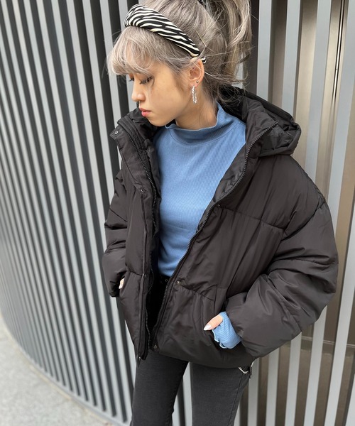 RASVOA(ラスボア)の「【WEB限定】フードボリュームフェイクダウン(ダウンジャケット/コート・レディース・ブラック/アイボリー・FREE)」の11枚目の写真