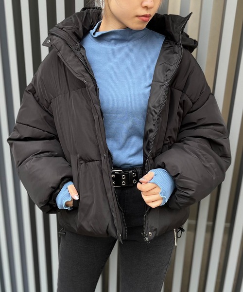 RASVOA(ラスボア)の「【WEB限定】フードボリュームフェイクダウン(ダウンジャケット/コート・レディース・ブラック/アイボリー・FREE)」の9枚目の写真