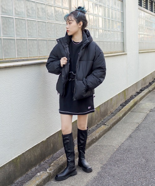 RASVOA(ラスボア)の「【WEB限定】フードボリュームフェイクダウン(ダウンジャケット/コート・レディース・ブラック/アイボリー・FREE)」の6枚目の写真