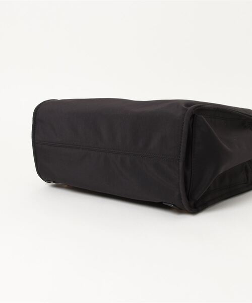 Three Four Time（ｽﾘｰﾌｫｰﾀｲﾑ）の「ポケットパーテーションリュック（バックパック/リュック・レディース・カモフラージュ/グレイッシュベージュ/ブラック・FREE）」の10枚目の写真