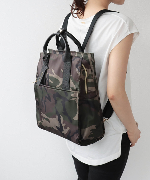 Three Four Time（ｽﾘｰﾌｫｰﾀｲﾑ）の「ポケットパーテーションリュック（バックパック/リュック・レディース・カモフラージュ/グレイッシュベージュ/ブラック・FREE）」の3枚目の写真