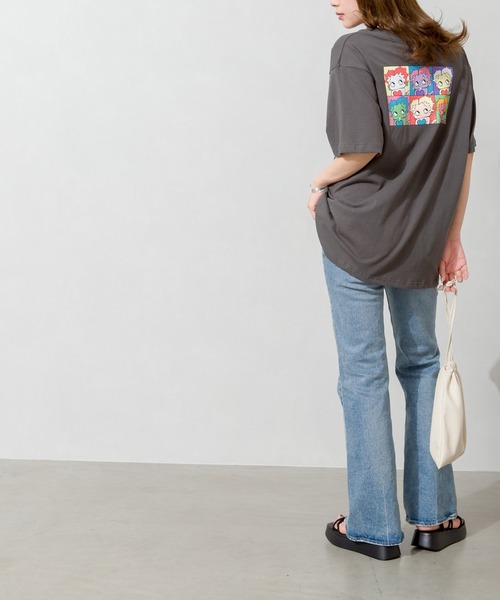 SpRay（スプレイ）の「ＢＥＴＴＹ　ＢＡＣＫプリント　ＢＩＧ　Tシャツ（Tシャツ/カットソー・レディース・ブラック/スミクロ/ライトグレー/オフホワイト・FREE）」の7枚目の写真