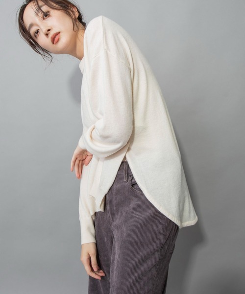 Munich（ミューニック）の「メリノウールサイドスリットプルオーバー（ニット/セーター・レディース・ブラック/ベージュ/ピンク/アイボリー・FREE）」の6枚目の写真