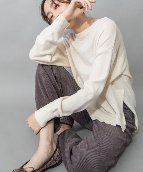 Munich（ミューニック）の「メリノウールサイドスリットプルオーバー（ニット/セーター・レディース・ブラック/ベージュ/ピンク/アイボリー・FREE）」の8枚目の写真