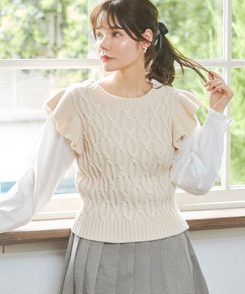 MAJESTIC LEGON(マジェスティックレゴン)の「∞2wayケーブルフリルニット(ニット/セーター・レディース・ブラック/ブラウン/アイボリー・SMALL/MEDIUM)」の2枚目の写真