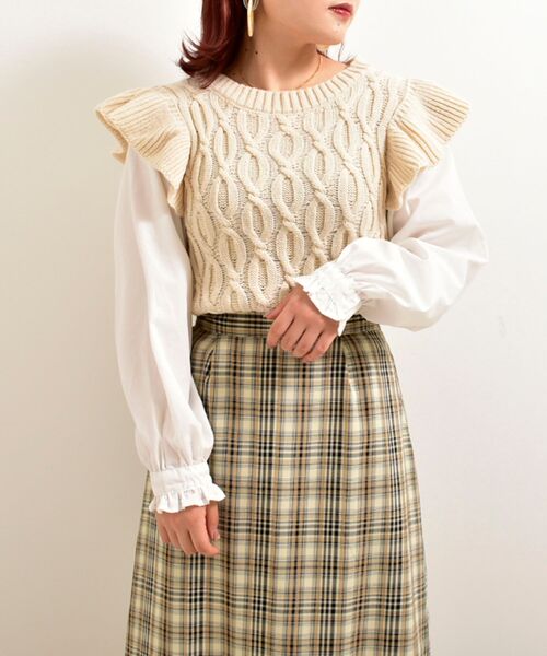 MAJESTIC LEGON(マジェスティックレゴン)の「∞2wayケーブルフリルニット(ニット/セーター・レディース・ブラック/ブラウン/アイボリー・SMALL/MEDIUM)」の17枚目の写真