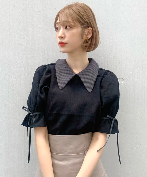 TITTY&CO.(ティティーアンドコー)の「襟付シアートップス(シャツ/ブラウス・レディース・ブラック/グレー/ピンク・FREE)」の1枚目の写真
