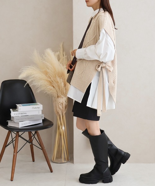 Social GIRL(ソーシャルガール)の「サイドリボンケーブルニットベスト(ベスト・レディース・ブラウン/グレイッシュベージュ/アイボリー/ブラック/モカ・M/L)」の18枚目の写真