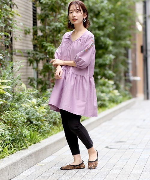 チチカカ（チチカカ）の「キカ刺繍チュニック（チュニック・レディース・パープル/グリーン/チャコールグレー・FREE）」の9枚目の写真