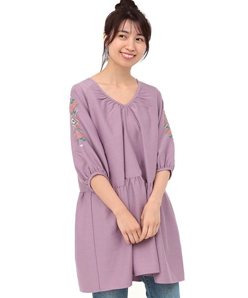 チチカカ（チチカカ）の「キカ刺繍チュニック（チュニック・レディース・パープル/グリーン/チャコールグレー・FREE）」の12枚目の写真