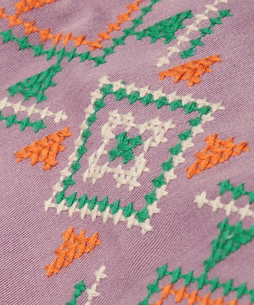 チチカカ（チチカカ）の「キカ刺繍チュニック（チュニック・レディース・パープル/グリーン/チャコールグレー・FREE）」の18枚目の写真