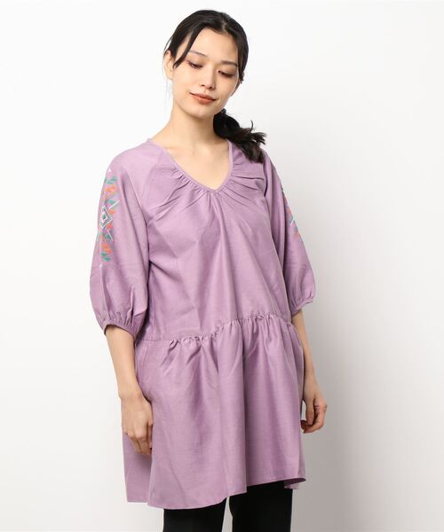 チチカカ（チチカカ）の「キカ刺繍チュニック（チュニック・レディース・パープル/グリーン/チャコールグレー・FREE）」の5枚目の写真