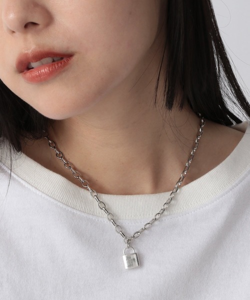 デカリョウ⭐︎ LOWRYS FARM（ローリーズファーム）の「TOPモチーフネックレス