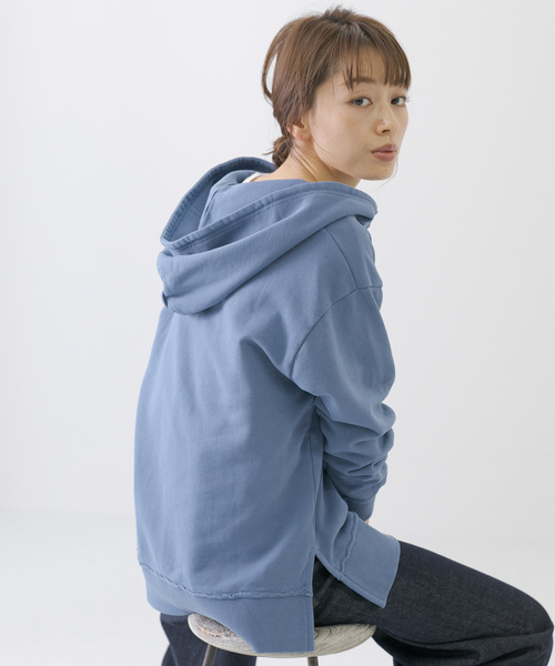 URBAN RESEARCH Sonny Label（アーバンリサーチサニーレーベル）の「抗菌防臭Vネックフーディースウェット（Tシャツ/カットソー・レディース・ブラック/レッド/ブラウン/ブルー/オフホワイト・FREE）」の22枚目の写真