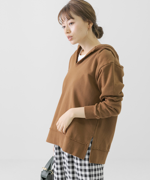 URBAN RESEARCH Sonny Label（アーバンリサーチサニーレーベル）の「抗菌防臭Vネックフーディースウェット（Tシャツ/カットソー・レディース・ブラック/レッド/ブラウン/ブルー/オフホワイト・FREE）」の19枚目の写真