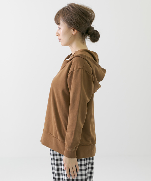 URBAN RESEARCH Sonny Label（アーバンリサーチサニーレーベル）の「抗菌防臭Vネックフーディースウェット（Tシャツ/カットソー・レディース・ブラック/レッド/ブラウン/ブルー/オフホワイト・FREE）」の12枚目の写真