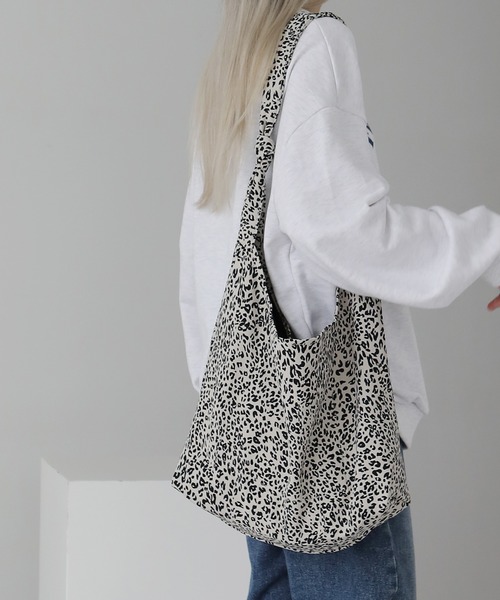 UNE MANSION（ユヌマンション）の「レオパード結びショルダーバッグ（ショルダーバッグ・レディース・ブラック/ブラウン・ONE SIZE）」の18枚目の写真