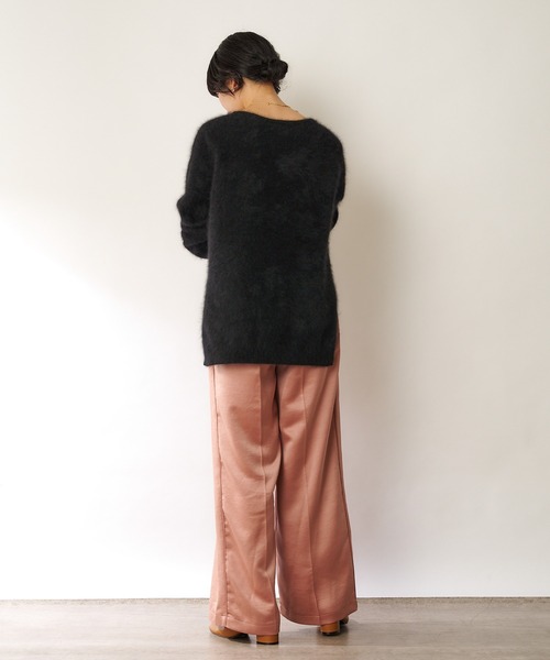 SHENERY(シーナリー)の「ポリエステルサテンヴィンテージワイドパンツ(その他パンツ・レディース・ホワイト/ピンク・SMALL/MEDIUM)」の9枚目の写真