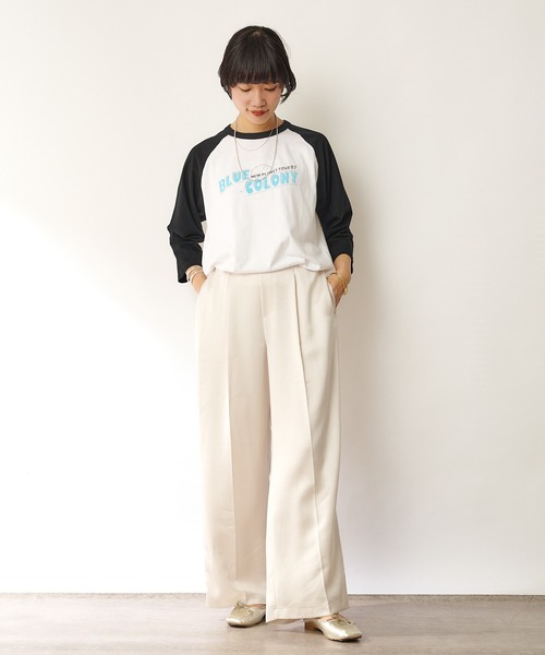 SHENERY(シーナリー)の「ポリエステルサテンヴィンテージワイドパンツ(その他パンツ・レディース・ホワイト/ピンク・SMALL/MEDIUM)」の6枚目の写真