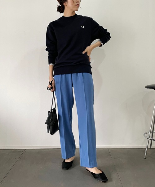 FRED PERRY（フレッドペリー）の「〈WEB限定〉【FRED PERRY/フレッドペリー】ワンポイントプルオーバー（スウェット・レディース・ネイビー/ピンク・M）」の7枚目の写真
