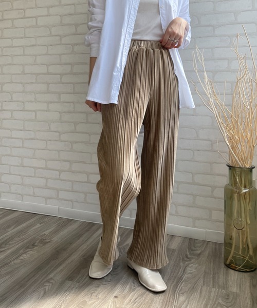 Chiaro（キアロ）の「スエードタッチプリーツワイドパンツ（その他パンツ・レディース・パープル/アイボリー/グレイッシュベージュ・FREE）」の16枚目の写真