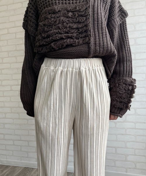 Chiaro（キアロ）の「スエードタッチプリーツワイドパンツ（その他パンツ・レディース・パープル/アイボリー/グレイッシュベージュ・FREE）」の12枚目の写真