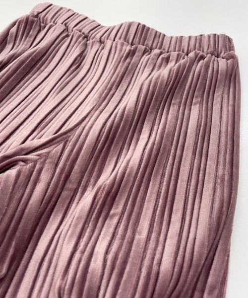 Chiaro（キアロ）の「スエードタッチプリーツワイドパンツ（その他パンツ・レディース・パープル/アイボリー/グレイッシュベージュ・FREE）」の6枚目の写真