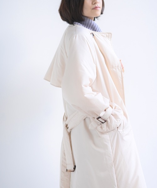 rps（アールピーエス）の「中綿入りノーカラートレンチコート（トレンチコート・レディース・ブラック/アイボリー/ベージュ・M）」の4枚目の写真