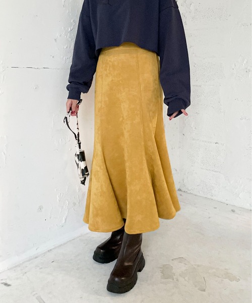 EPIMI E'PIMMY（エピミエピミー）の「スウェードマーメイドスカート（スカート・レディース・アイボリー/杢グレー/モカ/マスタード・MEDIUM）」の4枚目の写真