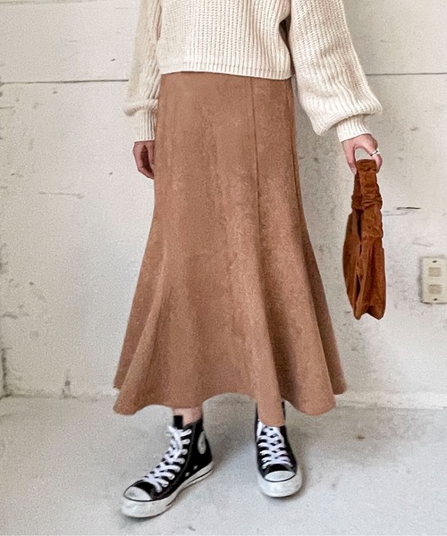 EPIMI E'PIMMY（エピミエピミー）の「スウェードマーメイドスカート（スカート・レディース・アイボリー/杢グレー/モカ/マスタード・MEDIUM）」の3枚目の写真