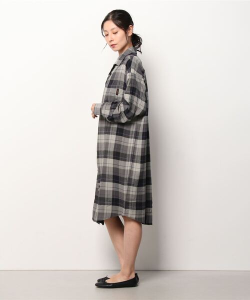HYSTERIC GLAMOUR(ヒステリックグラマー)の「オーバーサイズ オープンカラーワンピース(ワンピース・レディース・パープル系その他/レッド系その他/ブラック系その他・FREE)」の7枚目の写真