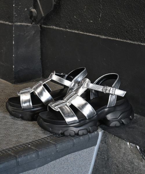 NOFALL(ノーフォール)の「厚底スニーカーソールベルトサンダル(サンダル・レディース・ホワイト/シルバー/ブラック・S/LL/L/M/3L)」の9枚目の写真