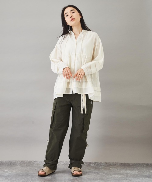 TOBILA(トビラ)の「インド綿麻 スラブローン タック ギャザーブラウス(シャツ/ブラウス・レディース・ホワイト/ブラウン/ピンク・M)」の4枚目の写真