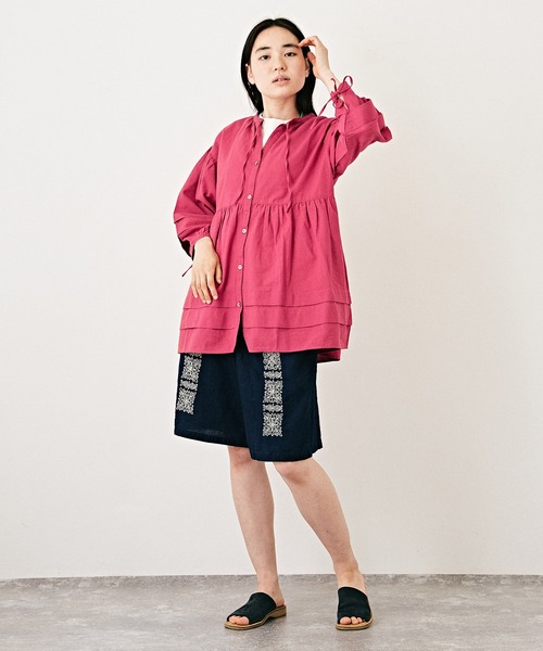 TOBILA(トビラ)の「インド綿麻 スラブローン タック ギャザーブラウス(シャツ/ブラウス・レディース・ホワイト/ブラウン/ピンク・M)」の13枚目の写真