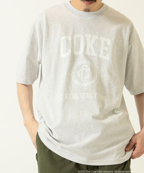 BEAMS（ビームス）の「Coca-Cola / 別注 College Logo T-shirt（Tシャツ/カットソー・メンズ・ライトグレー/ブラック・SMALL/MEDIUM/LARGE/X-LARGE）」の7枚目の写真
